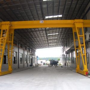 冶金起重機(jī)主要用于冶煉金屬的車(chē)間