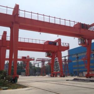 通用門(mén)式起重機(jī)是種什么樣的大型服務(wù)裝備的呢
